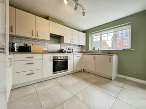 Photo 15- click for photo gallery